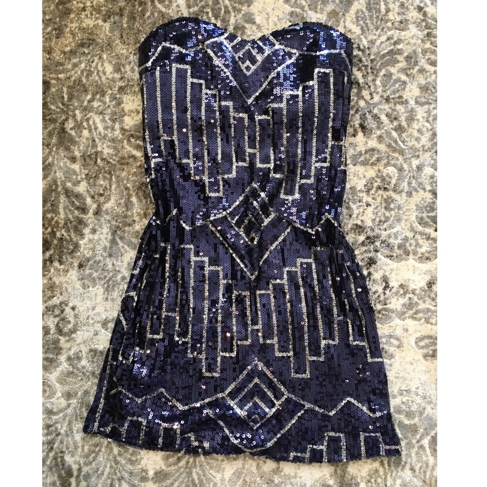 Blue and silver short prom dress w sweetheart neck